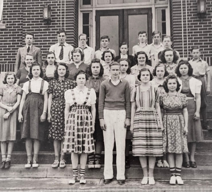 abe in school class picture ca 1938